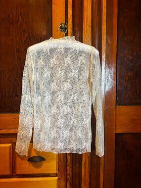 Sheer Cream Floral Long Sleeved Lace Top Size XL New